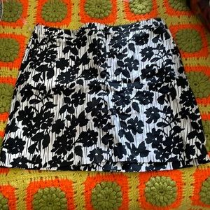 Izod skort, size 10, never worn no tags